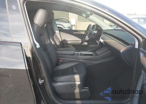 2024 Tesla Model Y Performance Dual Motor All-Wheel Drive from USA, damaged, VIN 7SAYGDEF8RF076845